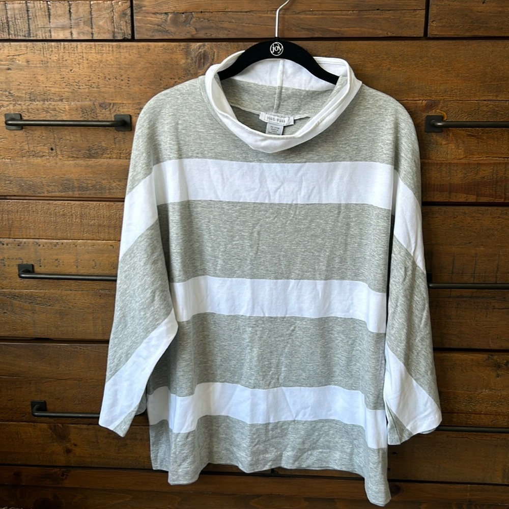 Joan vass casual top